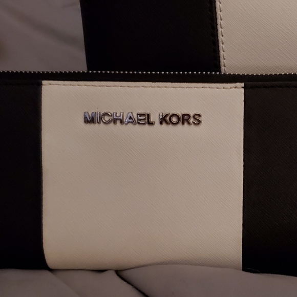 💥SOLD💥 Michael Kors Selma Bag & Waller - Picture 5 of 14